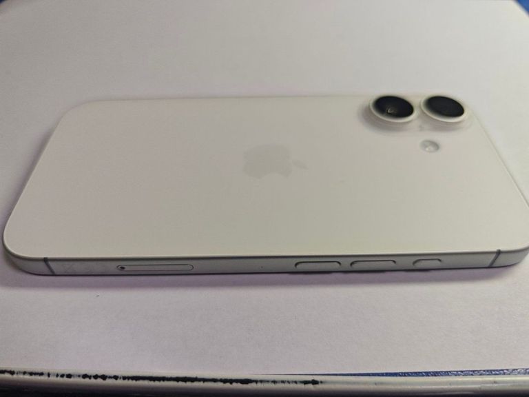 Apple iPhone 16 128GB Black (MYE73) Код:01-200625252. Зображення 11