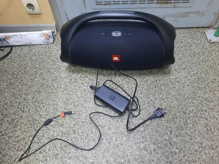 Объявление Jbl Boombox 2 Black (JBLBOOMBOX2BLK) Б/У