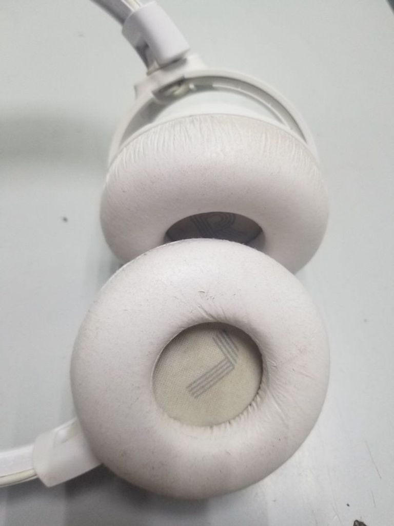 Дешиво Jbl tune 670nc с ломбарда