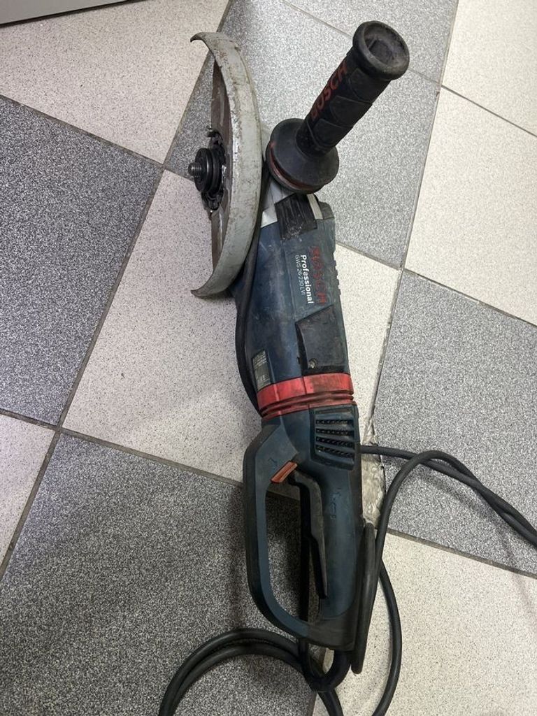 Оголошення Bosch gws 26-230 lvi Б/У