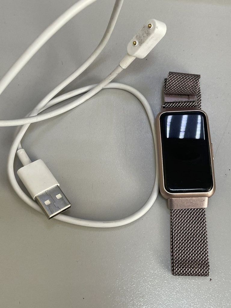 Дешиво Huawei band 7 с ломбарда