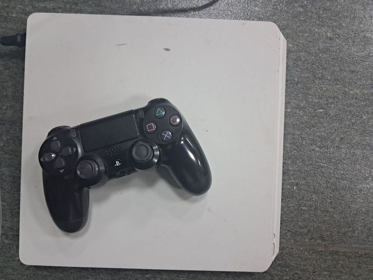Купить Sony playstation 4 1tb Б/У