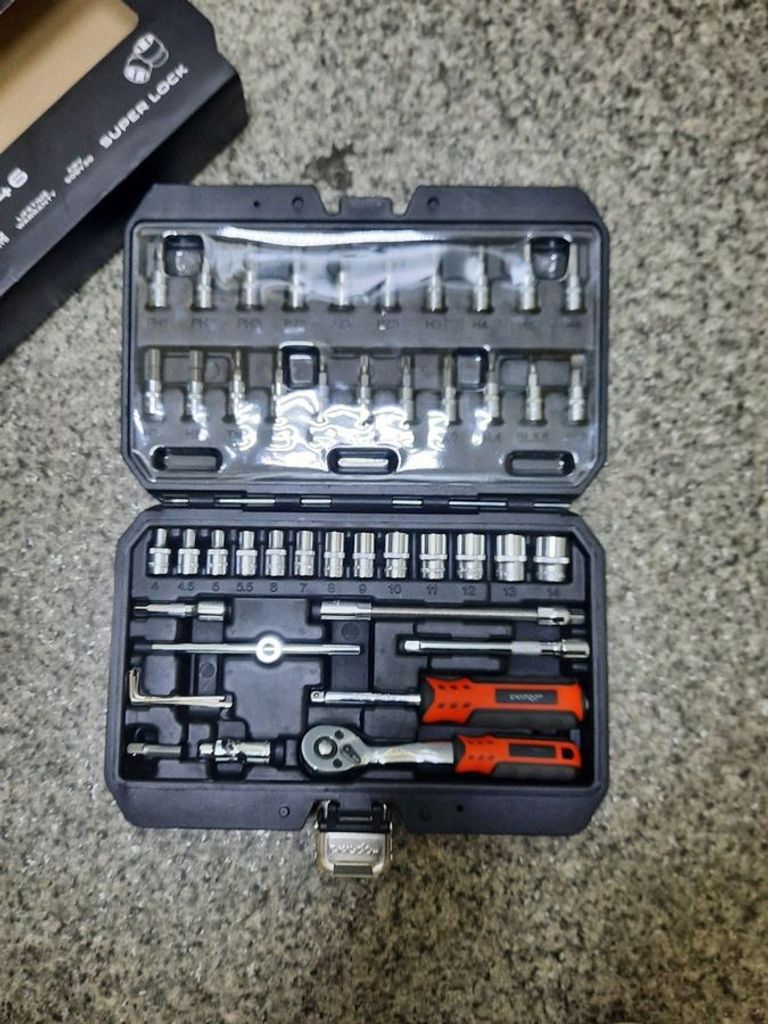 Дешево Dnipro-M ultra 46 шт. 1/4" з ломбарду