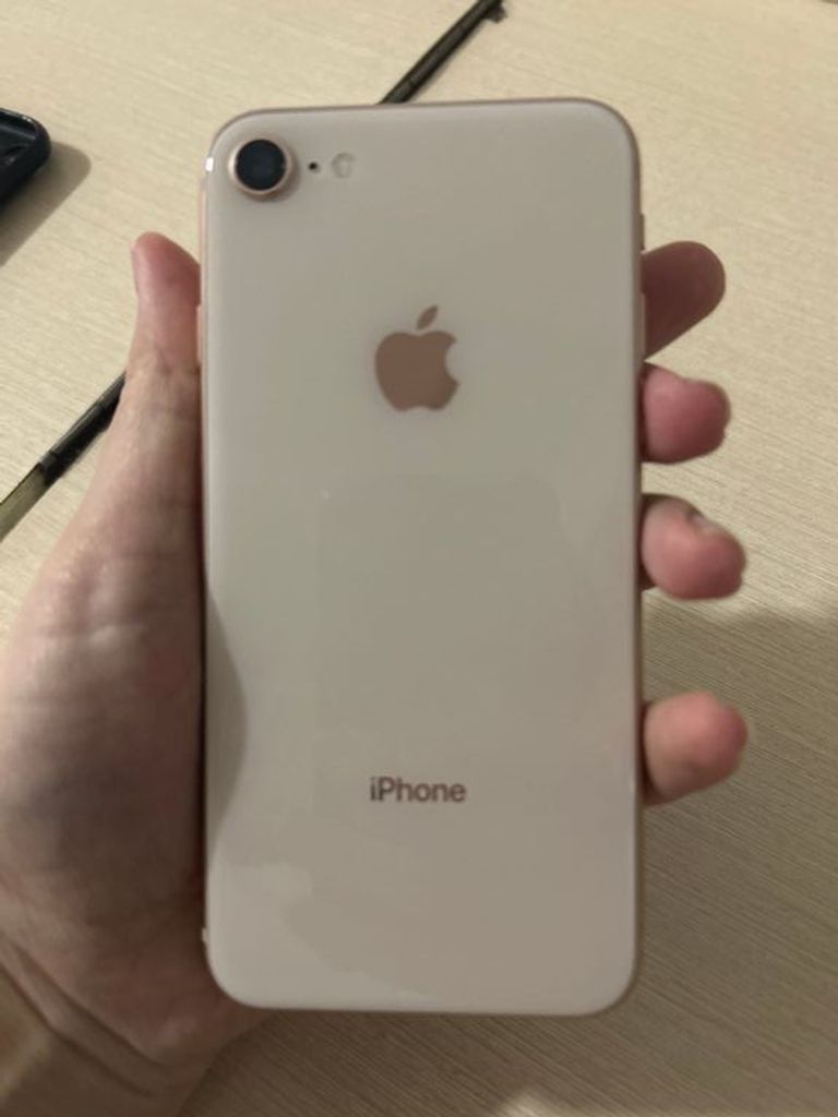 Оголошення Apple iPhone 8 Plus 64GB Gold (MQ8N2) Б/У