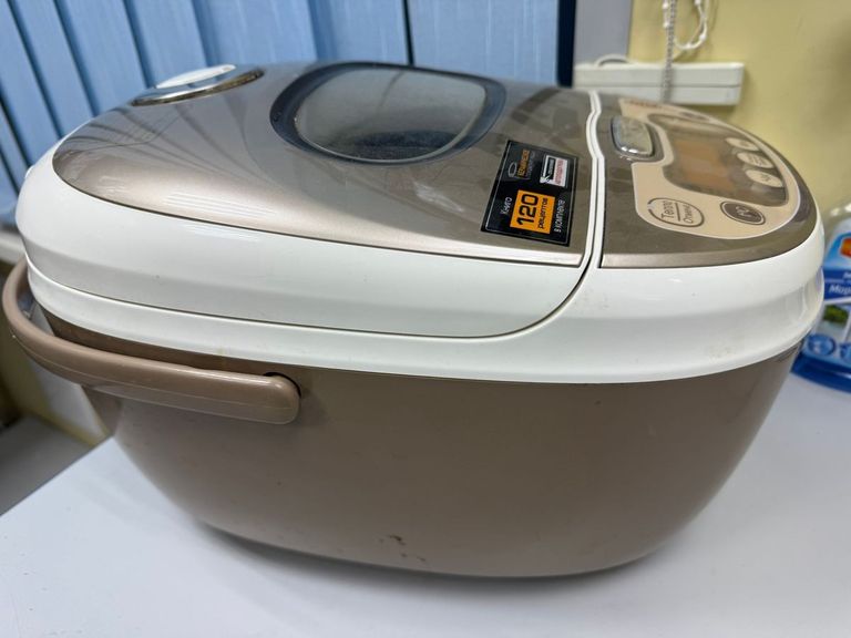 Дешево Redmond rmc-m60 з ломбарду