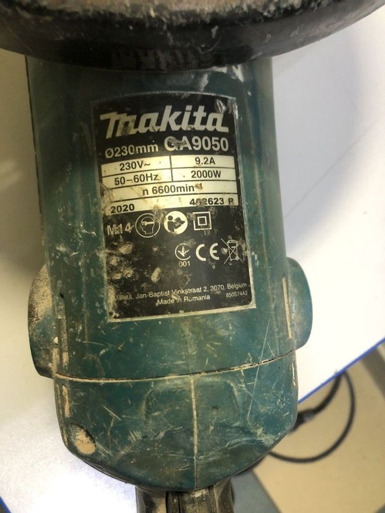 Купити Makita GA9050 Б/У