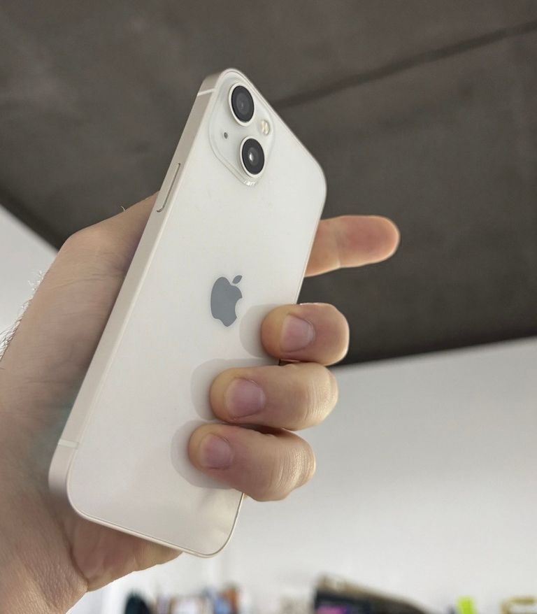 Купить Apple iPhone 13 128GB Starlight (MLPG3) Б/У