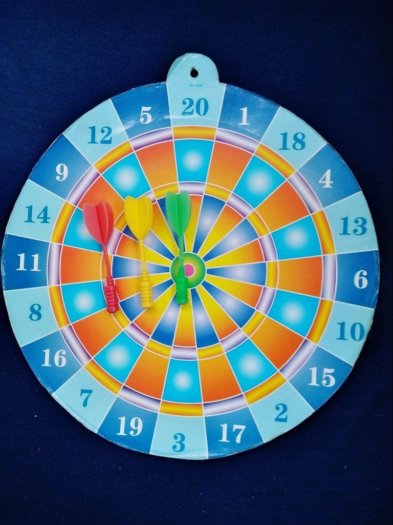 Объявление Darts 3 дротики і мішень, 26 см Б/У