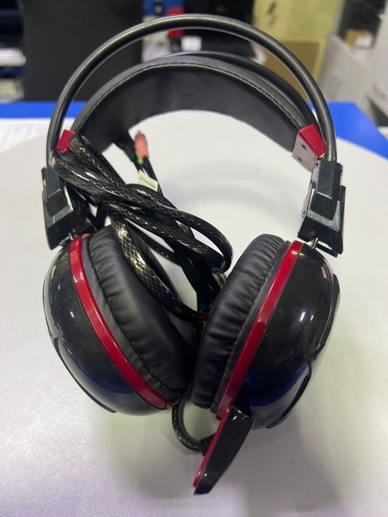 Дешиво Bloody g300 black с ломбарда