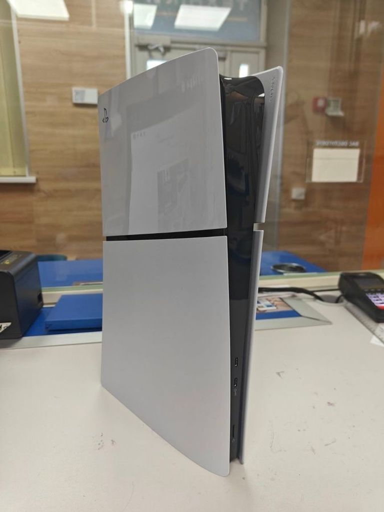 Оголошення Sony PlayStation 5 Slim Digital Edition 1TB Б/У
