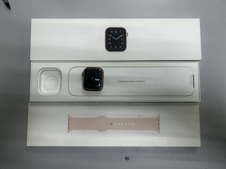 Купить Apple watch se gps 40mm aluminum case Б/У