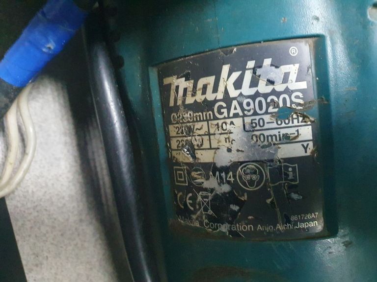 Дешево Makita ga9020s з ломбарду