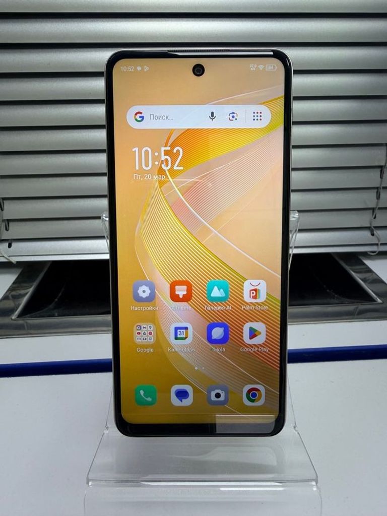 Купити Infinix smart 8 2/64gb Б/У