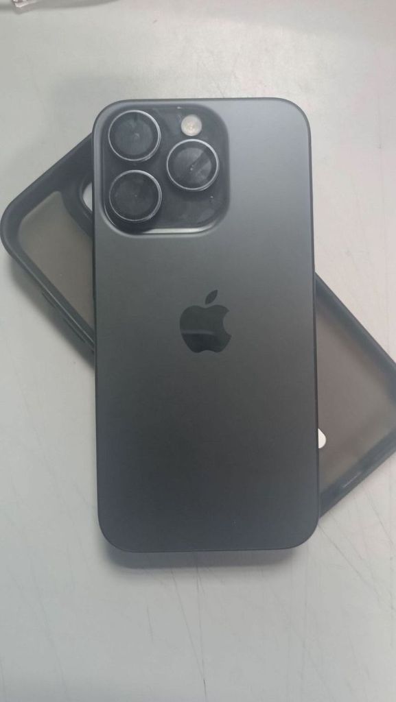 Купить Apple iphone 15 pro 256gb Б/У