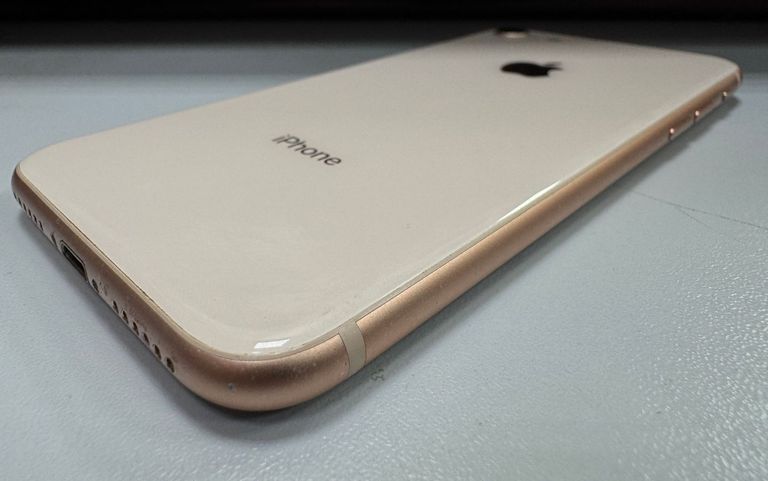 Apple iphone 8 64gb Код:01-200912023. Зображення 8
