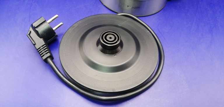 Дешиво Xiaomi electric glass kettle с ломбарда