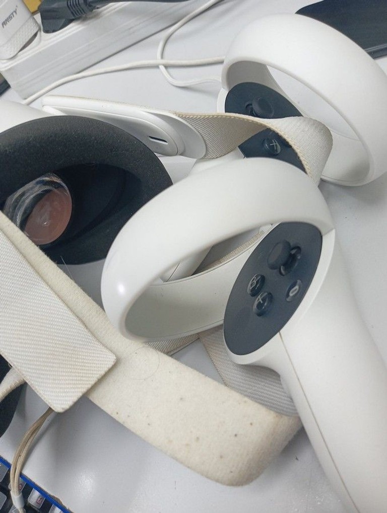 Объявление Oculus Quest 2 64 GB Б/У