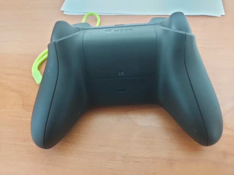 Оголошення Microsoft Xbox Series X | S Wireless Controller Carbon Black (XOA-0005, QAT-00001, QAT-00002, QAT-00009) Б/У