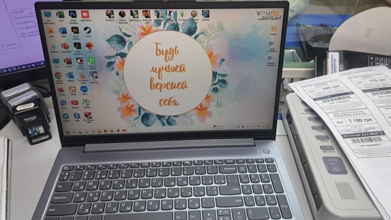 Купити Lenovo 15/ryzen 5 7430u ddr4/16gb ddr4/hdd *відсутній/ssd 512 gb/*інтегрована Б/У