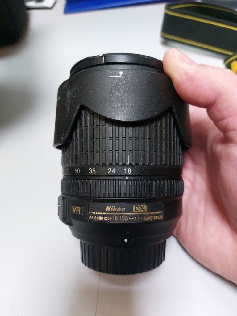 Дешиво Nikon d7000 nikon nikkor af-s 18-105mm f/3.5-5.6g ed vr dx с ломбарда