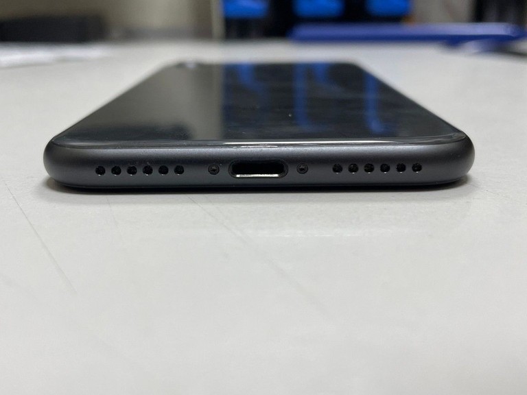 Apple iphone 8 64gb Код:01-200963044. Зображення 6