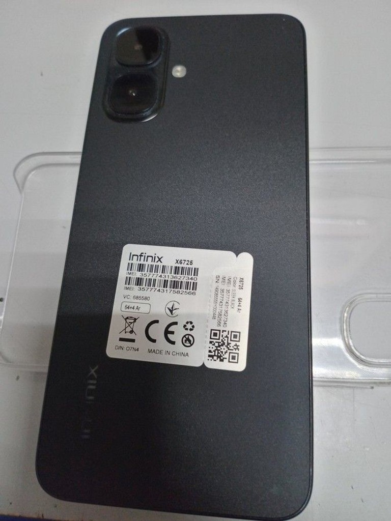 Дешево Infinix Smart 10 4/64GB Sleek Black з ломбарду