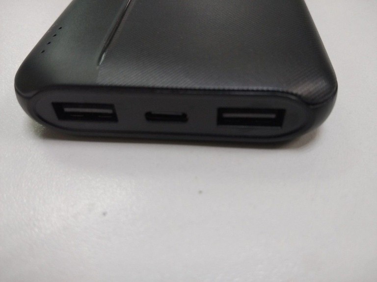 Дешево Rivacase VA2031 10000mAh Black з ломбарду