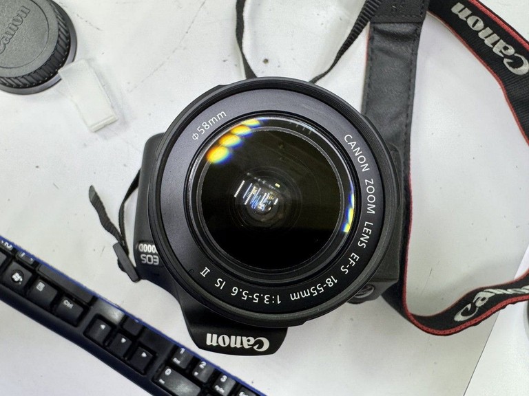 Дешево Canon eos 2000d / ef-s 18-55mm f/3.5-5.6 is ii з ломбарду