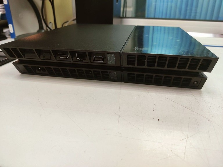 Оголошення Sony playstation 4 2tb Б/У