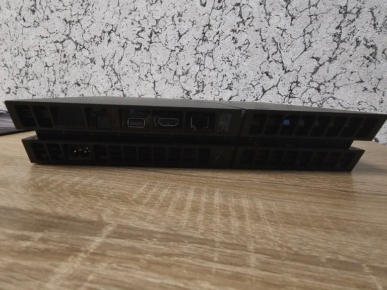 Дешево Sony PlayStation 4 (PS4) + GTA V з ломбарду