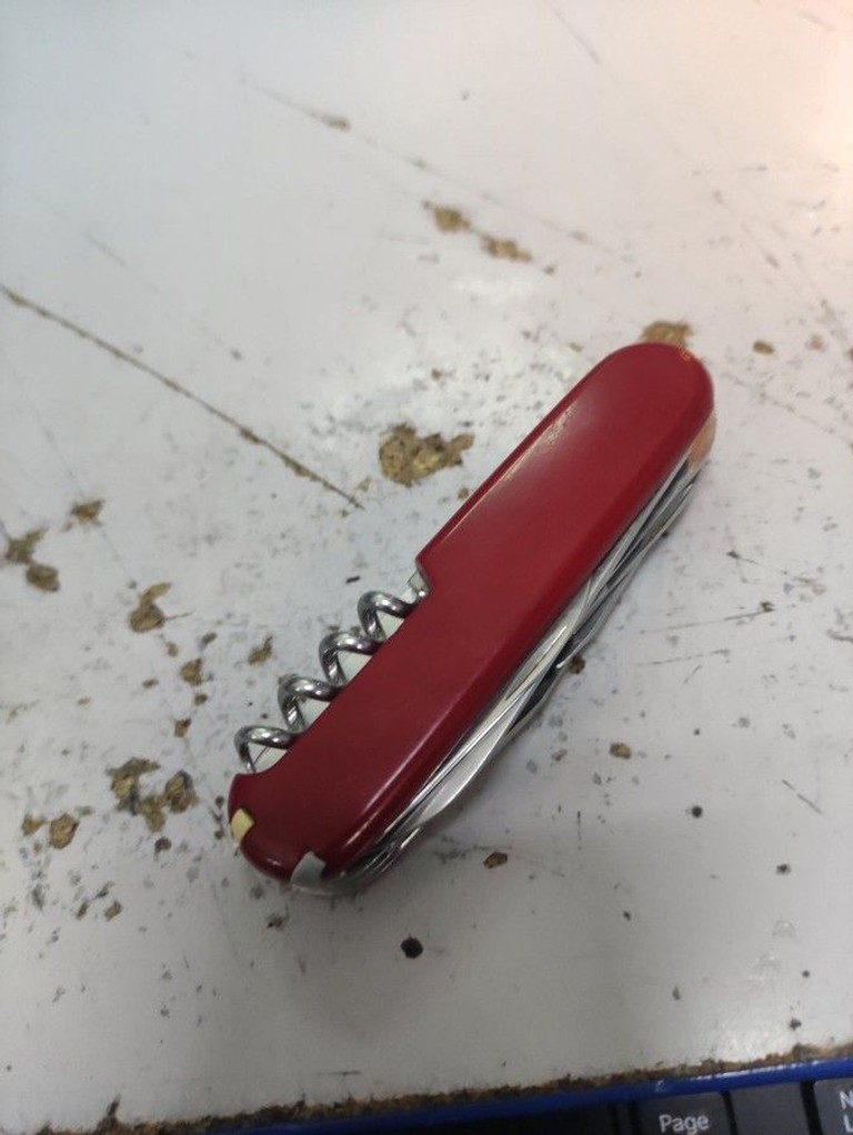 Купить Victorinox Climber Red Transparent Blister (1.3703.TB1) Б/У