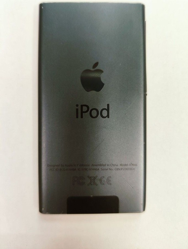Дешиво Apple iPod nano 7Gen 16Gb Silver (MD480) с ломбарда