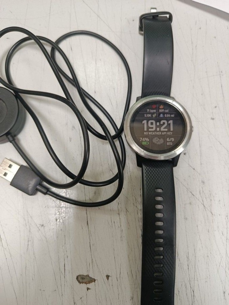 Купить Garmin vivoactive 3 Б/У
