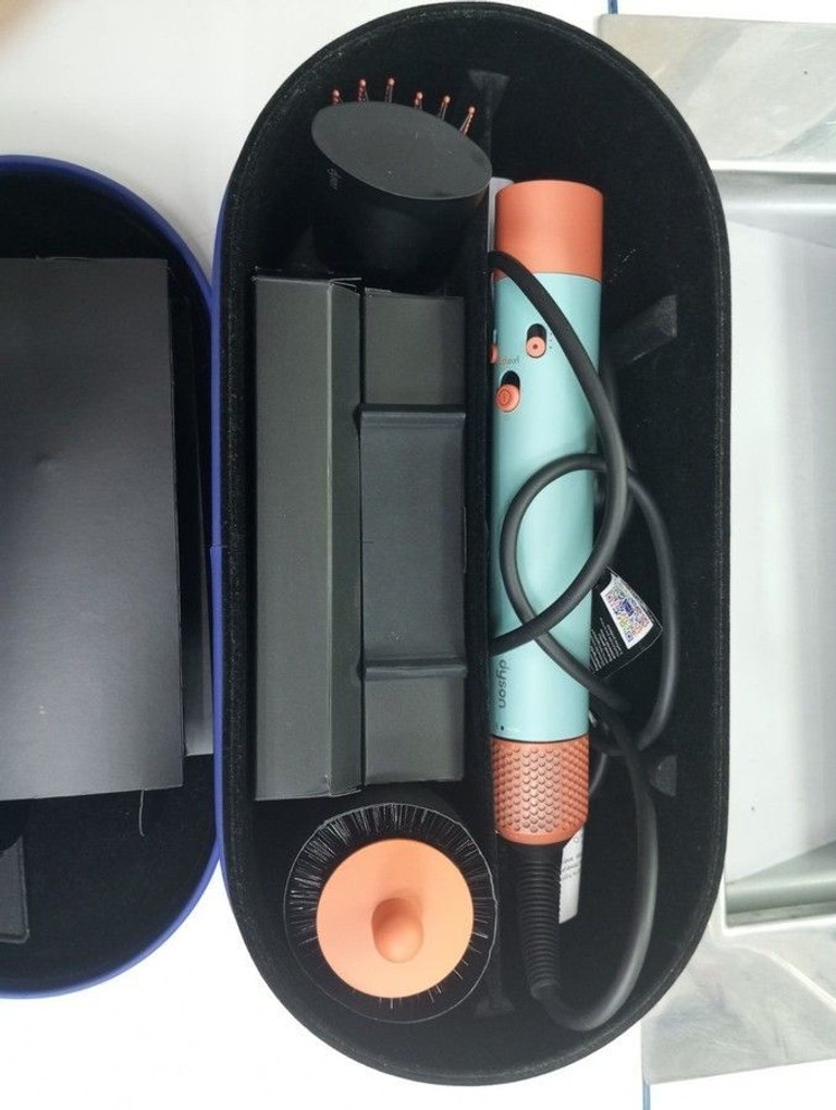 Dyson hs08 airwrap i.d. long styler straight to wavy ceramic 533598-01 Код:01-201090913. Зображення 7