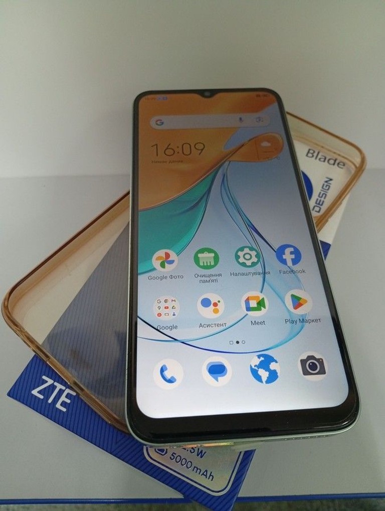 Купить Zte Blade V50 Design 8/256GB Black Б/У