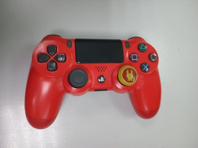 Купить Sony dualshock 4 v2 Б/У