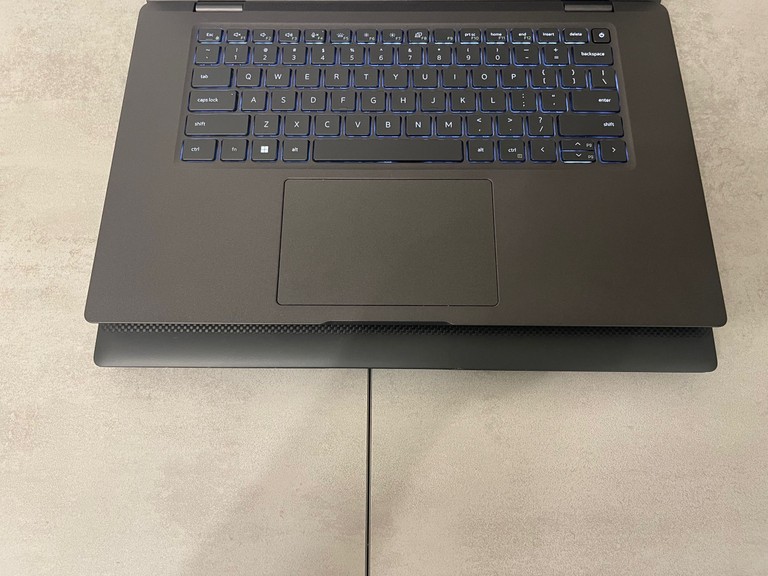 Dell Latitude 7530, 15.6" FHD IPS сенсор, i5-1245U, 16GB DDR4, 256GB NVMe SSD, Intel Iris Xe Код:null. Изображение 4