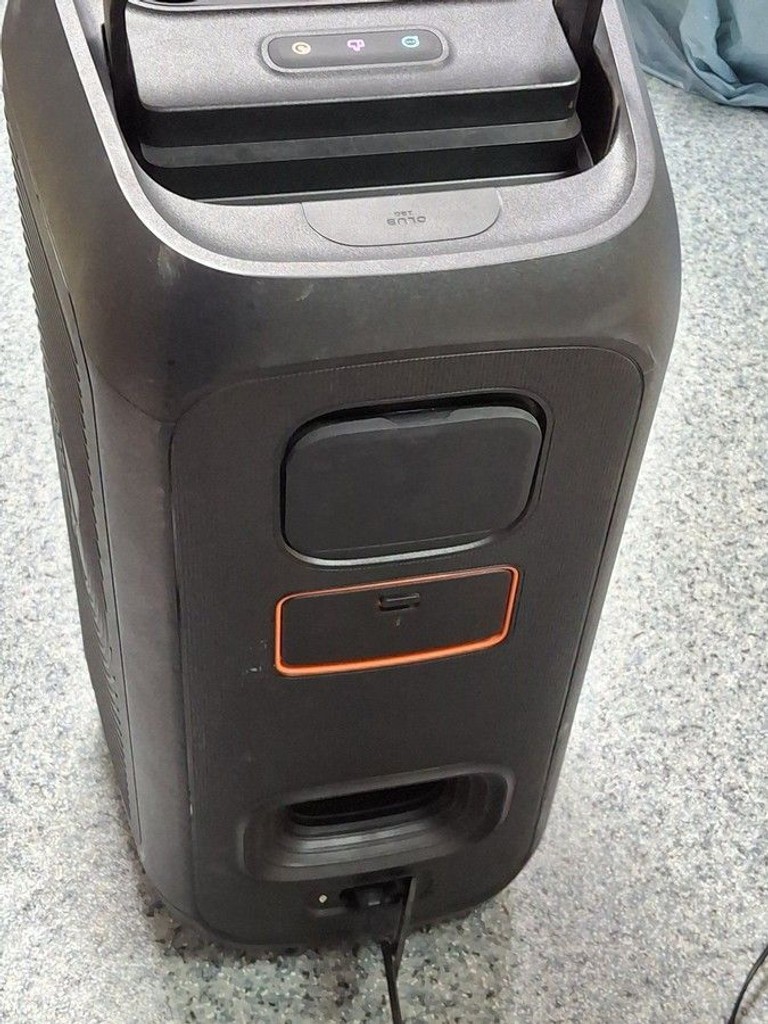 Розпродаж Jbl partybox club 120, продавець Техноскарб