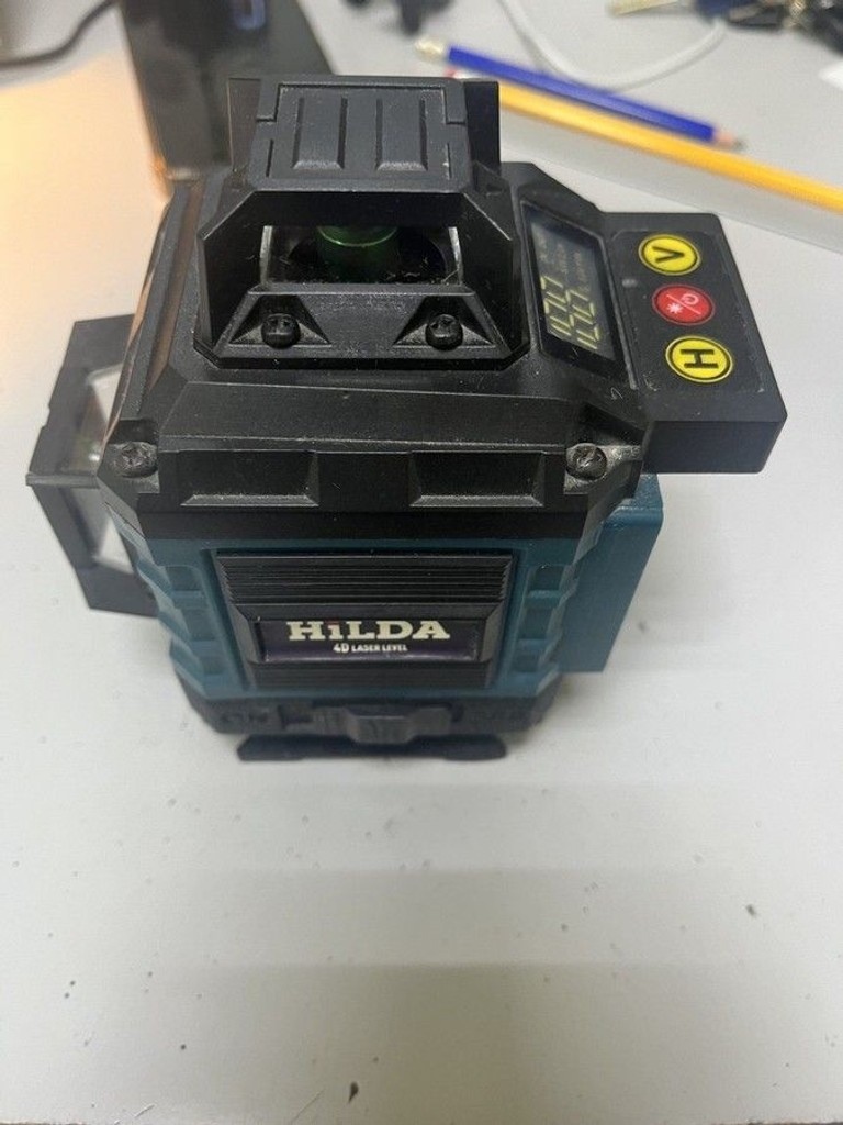 Дешево Hilda 4d laser level з ломбарду