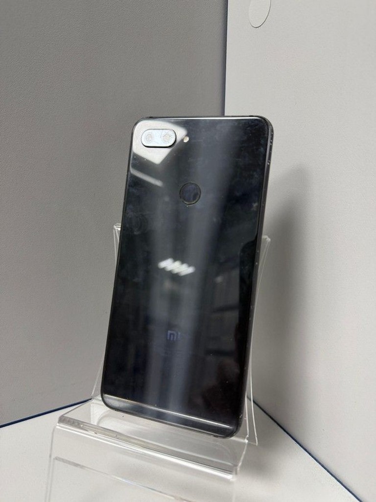Дешиво Xiaomi Mi 8 Lite 4/64GB Blue с ломбарда