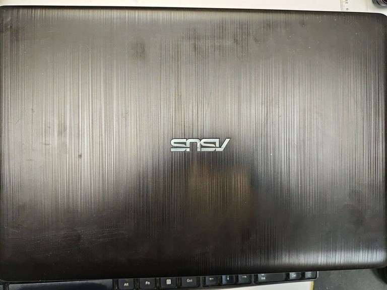 Дешево Asus 15/celeron n3060 ddr3/4gb ddr3/hdd 500 gb/*інтегрована з ломбарду