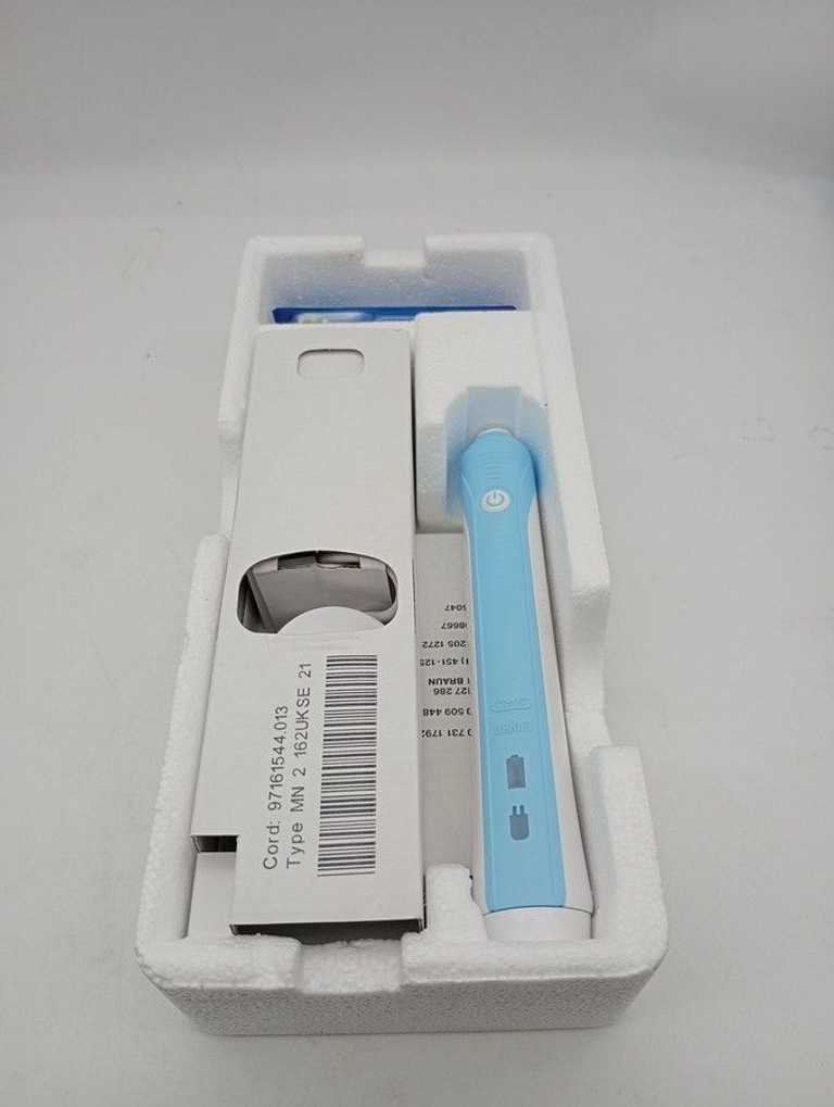 Оголошення Oral-b D305.513.3 Pro Series 1 Sensitive Clean Caribbean Blue Б/У