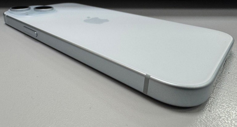 Apple iPhone 15 128GB Green Код:01-201159360. Зображення 8