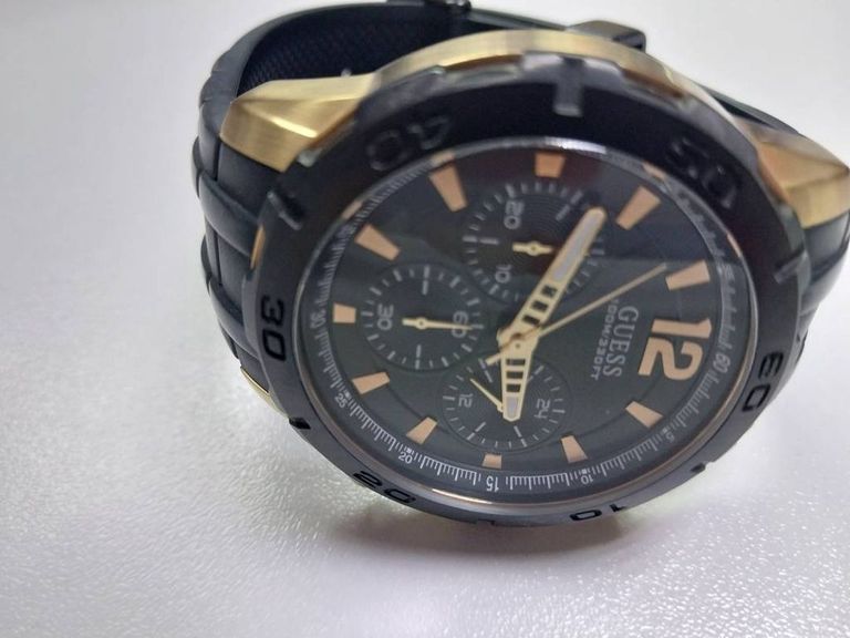 GUESS W0864G2