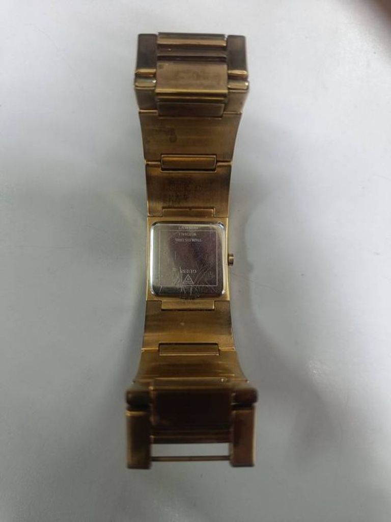 Guess w10564l1