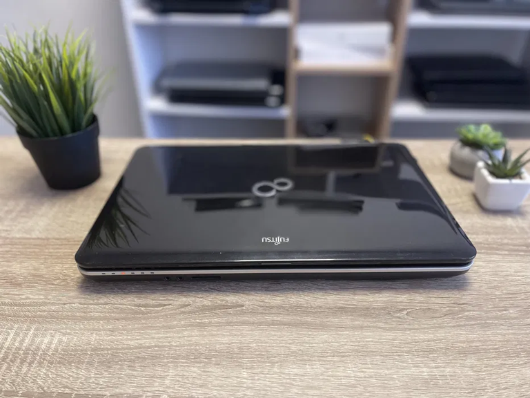 Ноутбук Fujitsu YurkoF Edition 4/64 SSD 15.6 " Код:null. Зображення 4