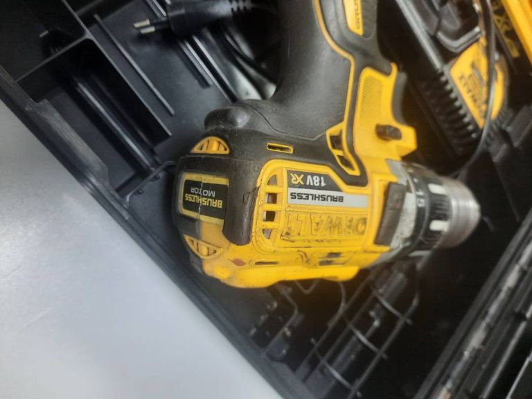 Dewalt dcd791