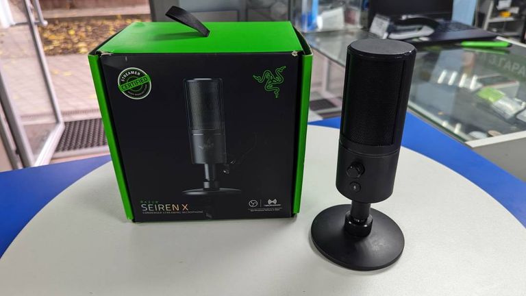 Razer Seiren X PS4 Black/Blue (RZ19-02290200-R3G1)