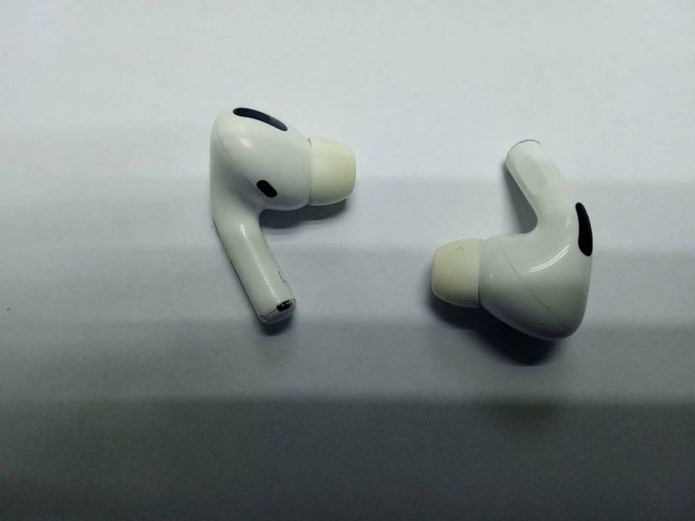 Apple airpods pro a2190,a2084+a2083 2019г