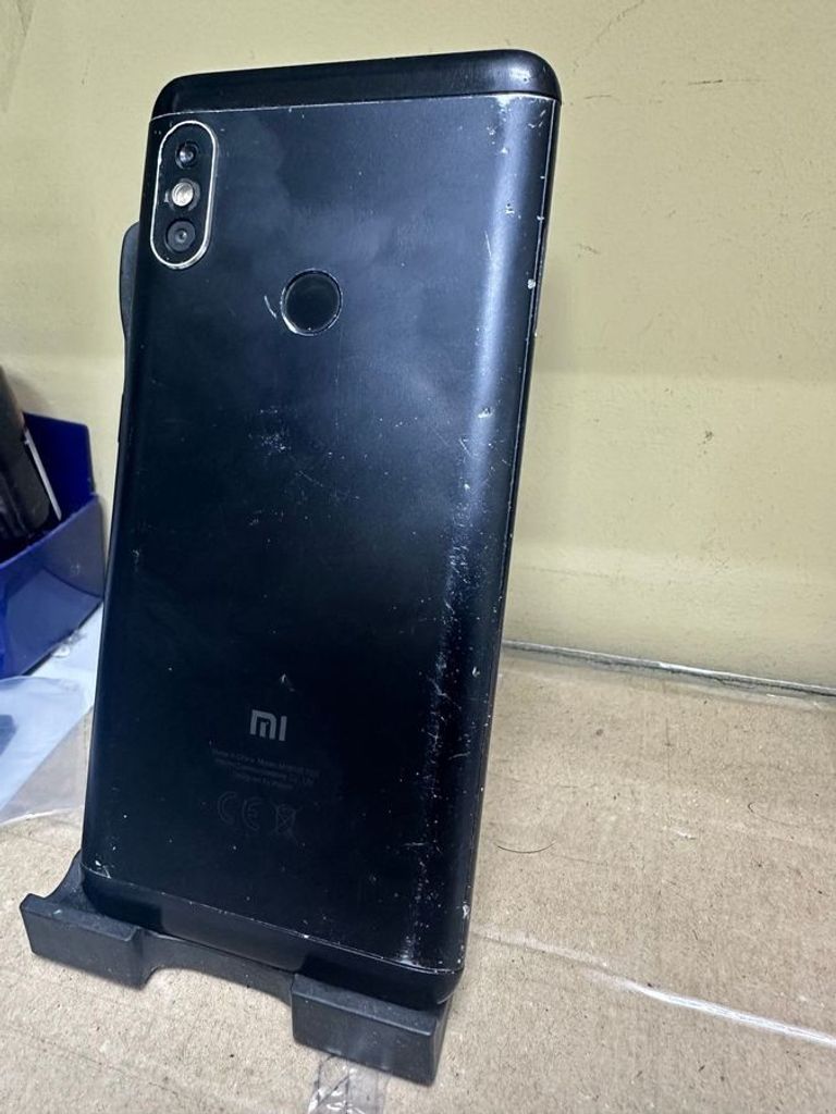 Дешево Xiaomi Redmi Note 5 3/32GB Black з ломбарду